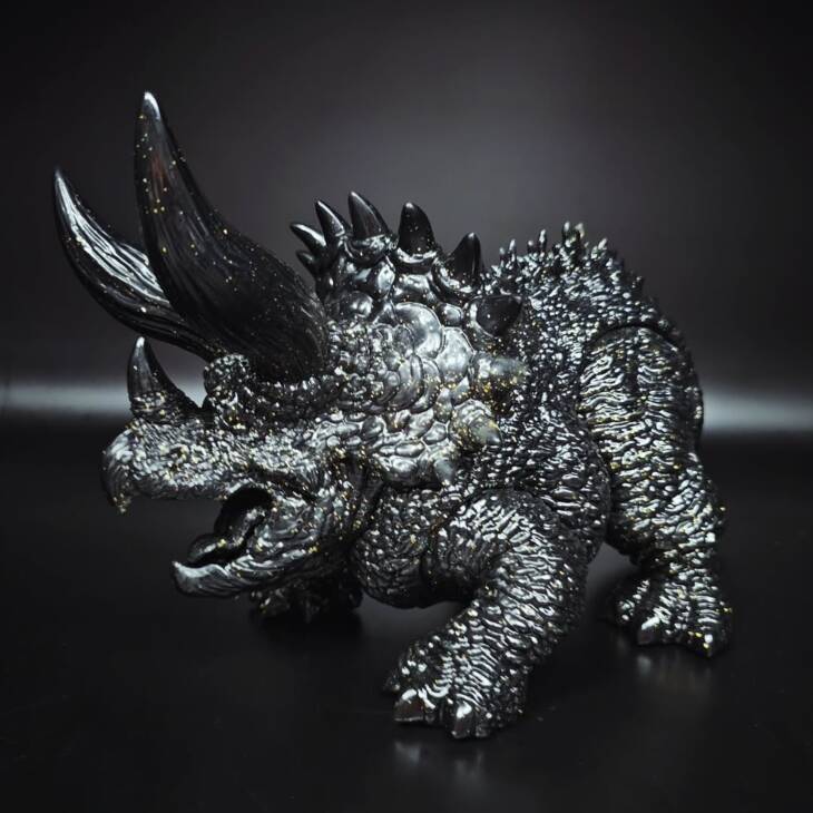 DinoKaiju Trike Obsidian Gold