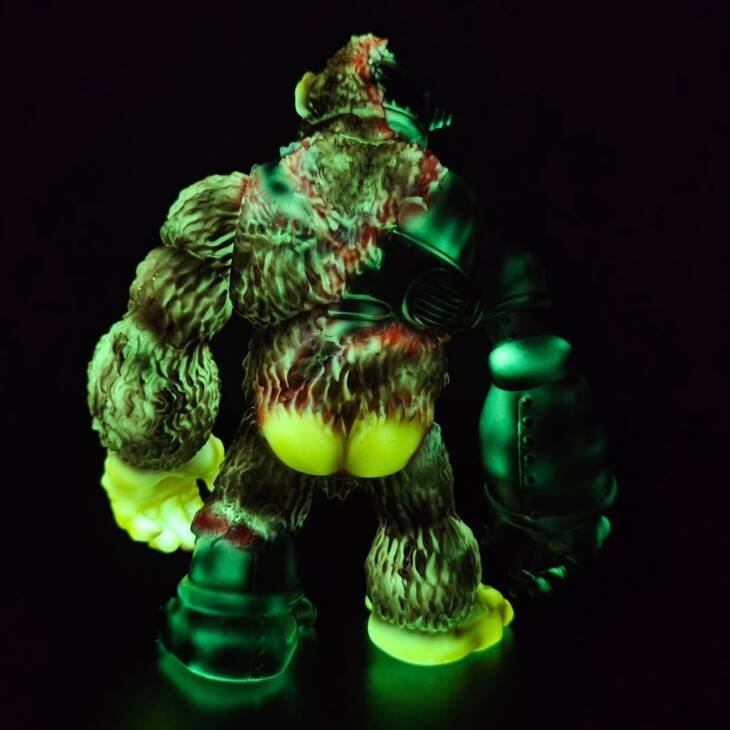 MechKong Imposter #18 Colourway Kong Super Glow - Image 9