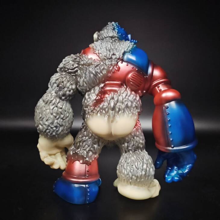 MechKong Imposter #19 Colourway Optimus Mortem - Image 4