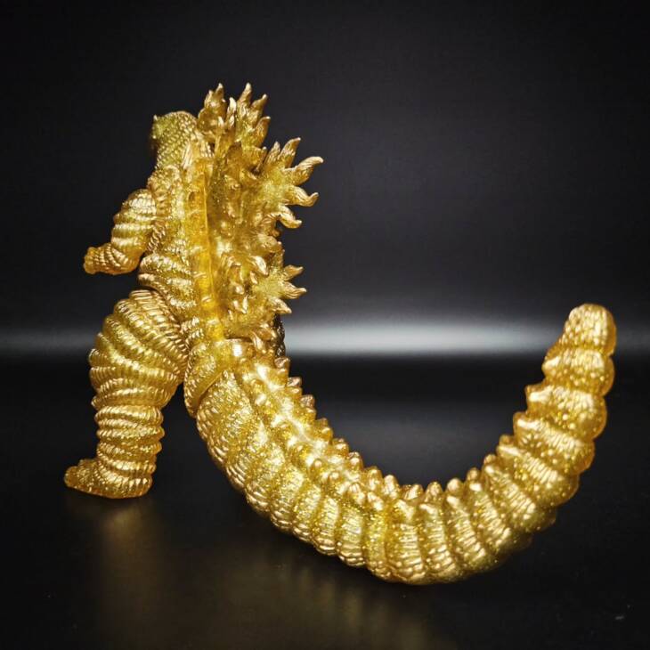 Shin Desu Golden Dragon Glitter - Image 3