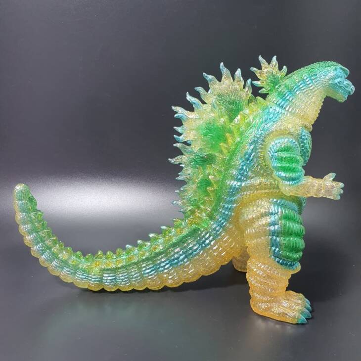 Shin Desu Hulk Gold Glitter Fade - Image 6