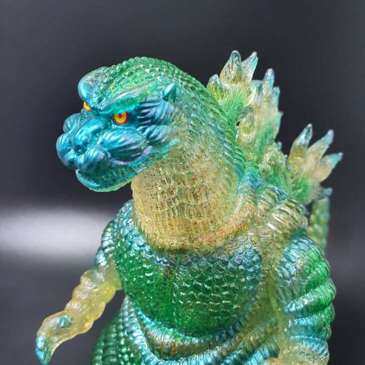 Shin Desu Hulk Gold Glitter Fade - Image 9