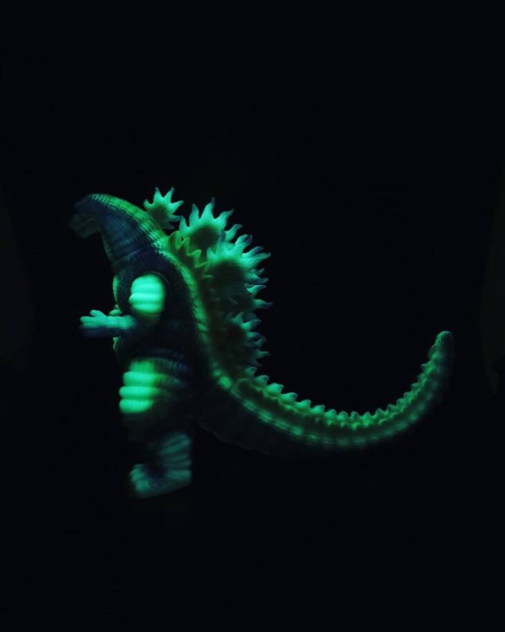 Super Glow Kobe Colourway Shin Desu - Image 6
