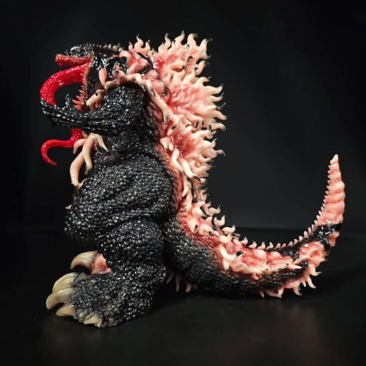 Venolah #7 Colourway Attack Titan - Image 2