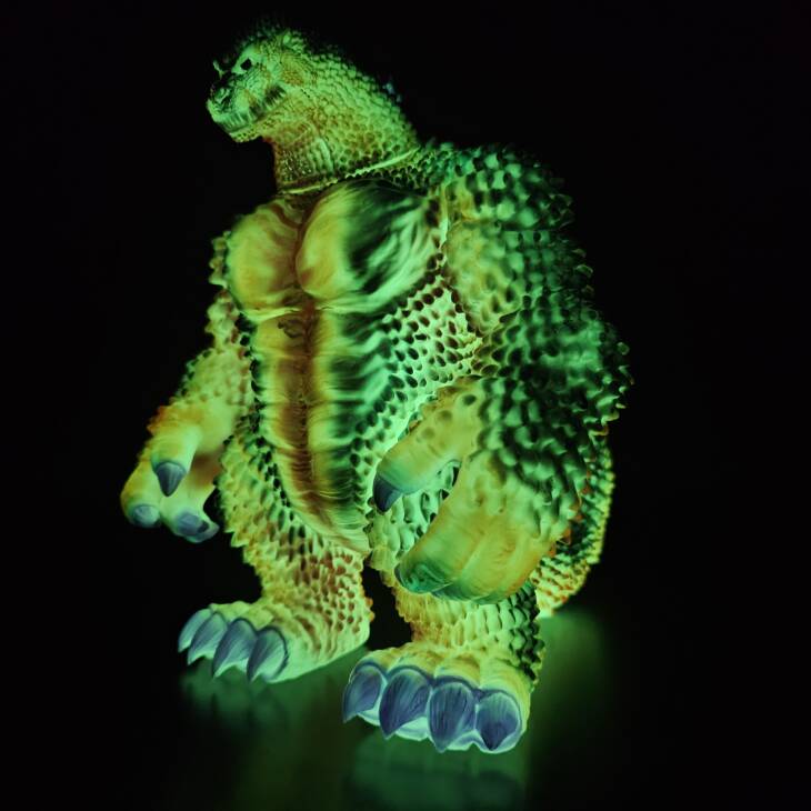 Kingod #23 Colourway: Disrespect Super Glow! product image