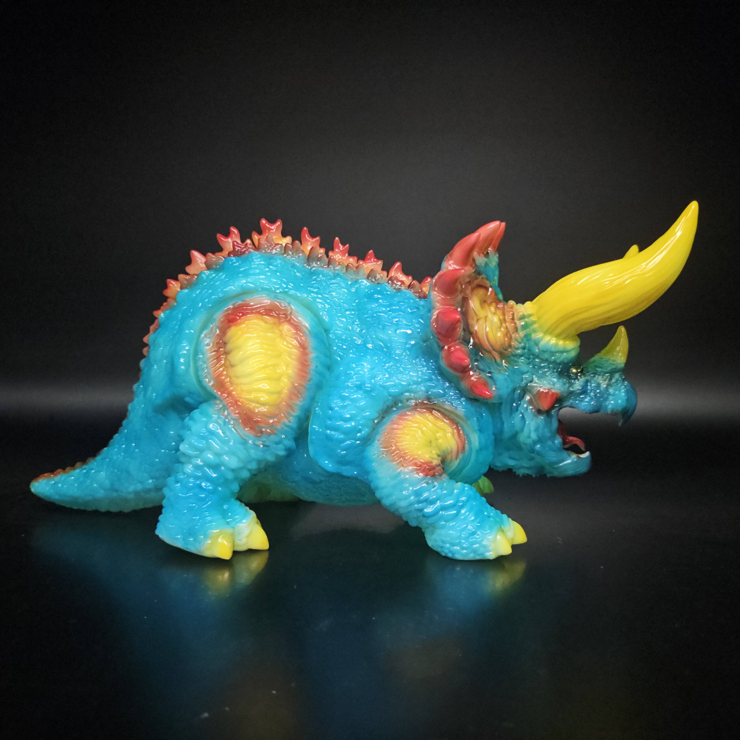 DinoKaiju Trike #10 Colourway: Infra Super Glow! - Image 10