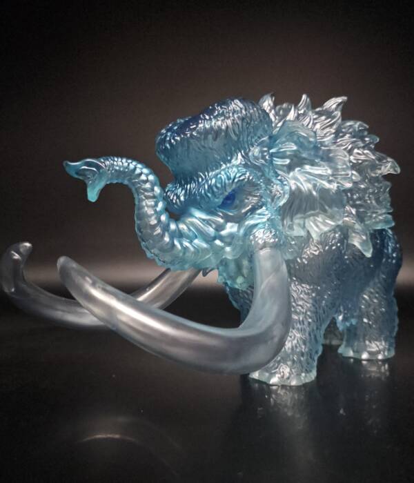 DinoKaiju Mammuthus #2 Colourway: Glacier!