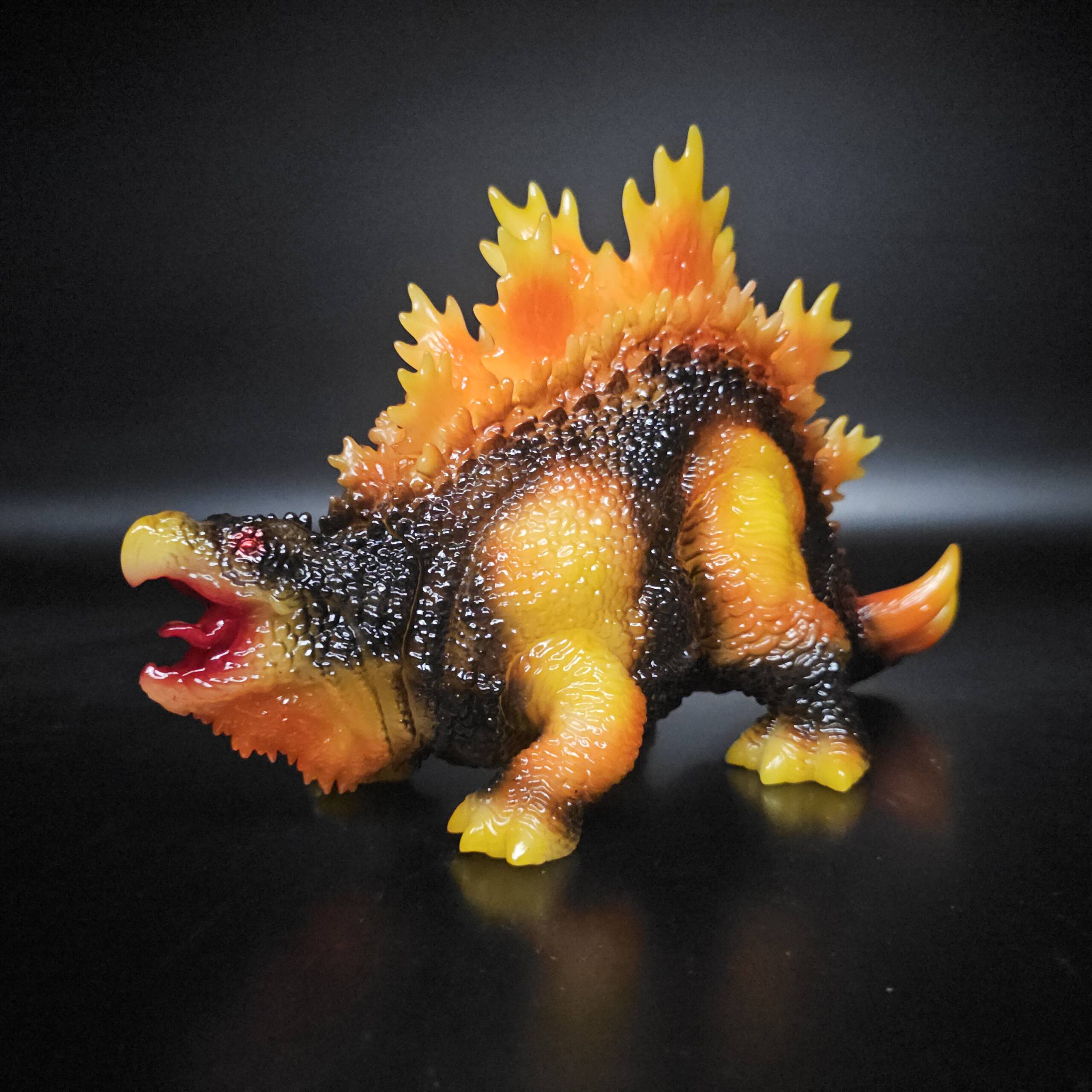 DinoKaiju Stego #9 Colourway: Burning Super Glow!
